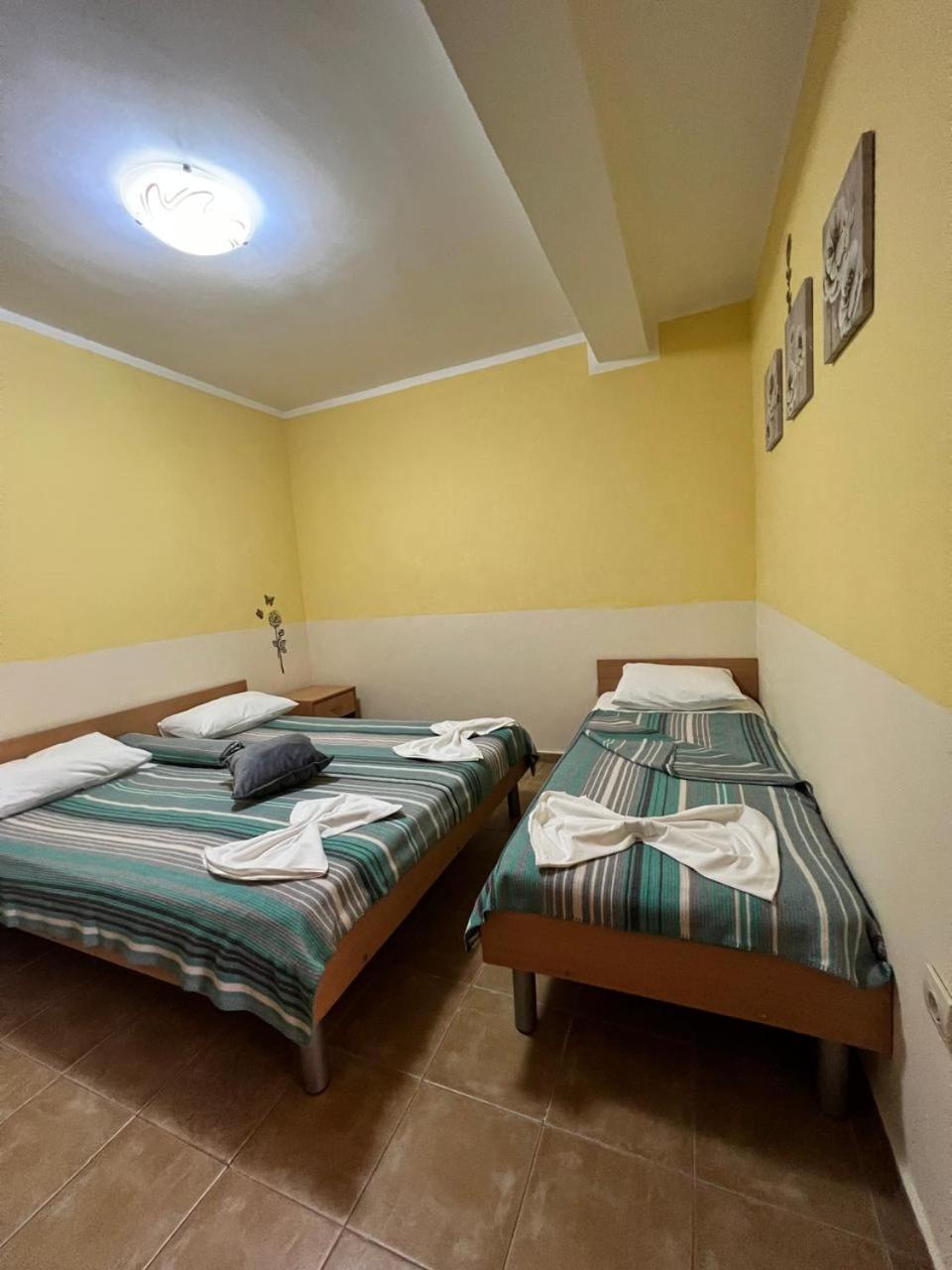 Apartments Brnjada Sutomore Habitación foto